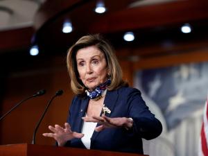 بيلوسي تنضم لـ 36 عضواً يطالبون بايدن بوقف نقل الأسلحة لإسرائيل.. دعوا في رسالتهم إلى التحقيق في قتل موظفي الإغاثة 