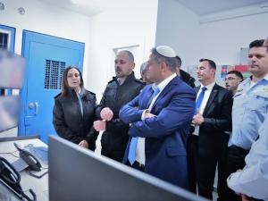 الأسرى يستعدون لخوض الإضراب في 14 من سبتمبر الجاري 