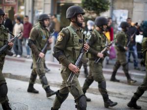 المؤسسة الأمنية: التحقيق بتصوير عناصر أمن لمواطن بعد القبض عليه في الخليل