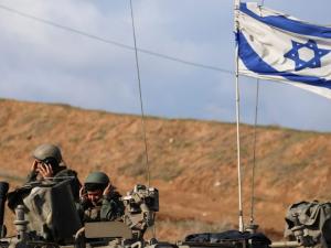 جيش الاحتلال الإسرائيلي يعلن “السيطرة العملياتية الكاملة” على محور فيلادلفيا بين غزة ومصر