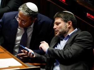 بن غفير وسموتريتش يهددان بإسقاط الحكومة: صفقة انهزامية