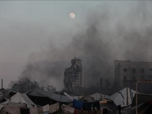 قصف إسرائيلي وعمليات نسف تستهدف شرقي قطاع غزة