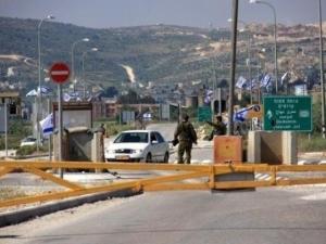 الاحتلال يغلق مدخل البيرة الشمالي