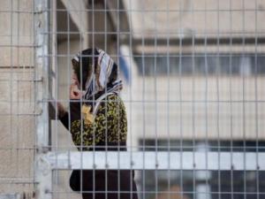 سلطات الاحتلال تفرج عن الأسيرة هدى أبو سنينة