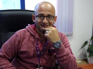الاحتلال يعتقل الصحفي سامي الساعي