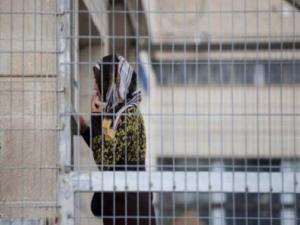 الاحتلال ينقل الطفلة الجريحة لمى البكري إلى سجن "هشارون"