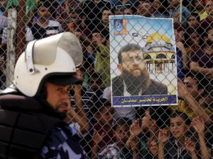 74 يوماً على إضراب الشيخ خضر عدنان...تحذيرات من استشهاده وعائلته تتهم الصليب بالتقصير