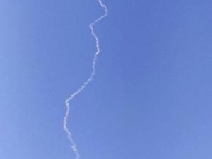 المقاومة بغزة تجري تجربة صاروخية جديدة تجاه البحر