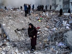 ارتفاع حصيلة قتلى الزلزال في تركيا وسورية إلى 5000