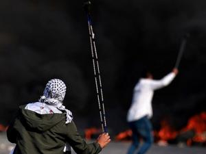 3 شهداء بالضفة والاحتلال يفجر منزل عائلة قطناني بمخيم عسكر