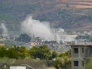 حزب الله يستهدف مواقع عسكرية إسرائيلية والاحتلال يقصف جنوبي لبنان