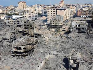 عباس “يطالب” بإدارة غزة وغالانت يكشف “تقدماً” بتشكيل “قوة دولية”.. حماس والجهاد ترفضان أي مشاريع بعيدة عن إرادة الفلسطينيين