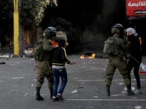 اعتقالات ومواجهات بمداهمات للاحتلال في الضفة