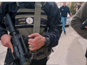 صحيفة عبرية: الأسلحة تنتشر بالضفة وخشية "إسرائيلية" من تحول المنطقة إلى ساحة اشتباك متواصل