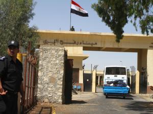 طلبة المنح بغزة يطالبون بفتح المعبر لمغادرة القطاع