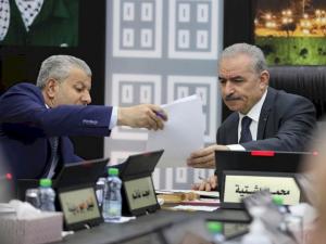 مستشار اشتية: نأمل أن لا نصل إلى إجراءات تجاه المعلمين المضربين