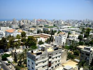 غارات إسرائيلية وسط غزة وشرق رفح