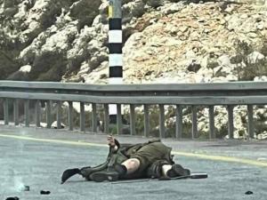 بالفيديو والصور إصابة خطيرة لمجندة "إسرائيلية" بعملية دهس قرب رام الله وإصابة منفذ العملية بجراح خطيرة
