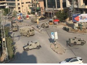 قوات الاحتلال تعتقل شابًا خلال اقتحام "خاطف" لنابلس