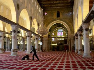 المسجد الأقصى مفتوح غدًا أمام المصلين المسلمين فقط