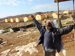 هآرتس : 30 عائلة فلسطينية مهددة بالطرد من بيوتها المقامة شرق القدس