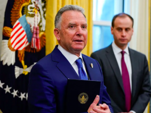 نتنياهو يسلم ويتكوف شروط إسرائيل للاتفاق مع إيران ويؤكد تمسكه بنزع سلاح غزة