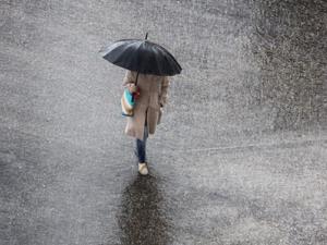 الأرصاد الجوية : أمطار متفرقة اليوم وبدء منخفض جوي عصر غدٍ حتى الثلاثاء