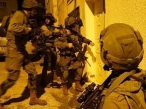 قوات الاحتلال تقتحم جنين وتعتقل شاباً وسط اندلاع اشتباكات مُسلحة