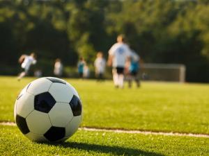 إيقاف عقوبة منع الريال واتلتيكو من ضم لاعبين جدد