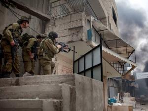 الاحتلال يعتقل 