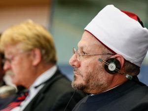 مفتي مصر:علينا أن نعمل لاجتثاث الإرهاب
