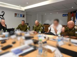 "غالانت" يوعز لقادة فرقة الضفة الاستعداد للتصعيد بمختلف المناطق