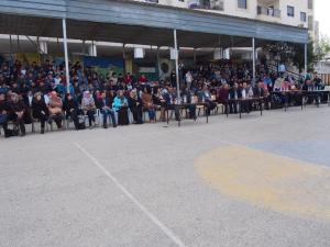 بلدية رام الله ترفع علم مدرسة صحية وصديقة للبيئة