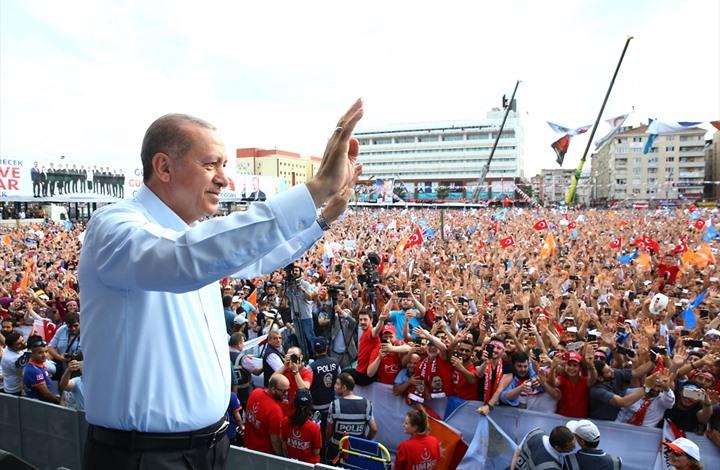 “العدالة والتنمية” يفوز بـ293 مقعدًا في البرلمان التركي