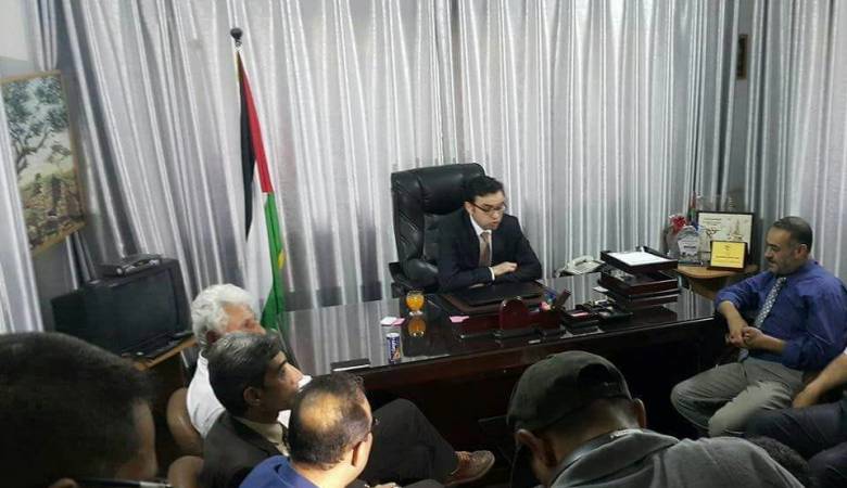 وزير الثقافة يزاول مهامه من غزة 