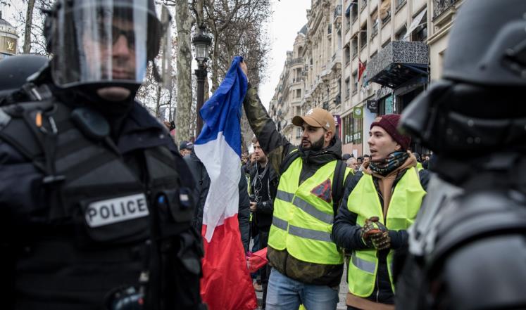 باريس: استنفار قبيل مظاهرات "السترات الصفراء"