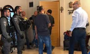 اعتقالات بالضفة بينهم وزير شؤون القدس