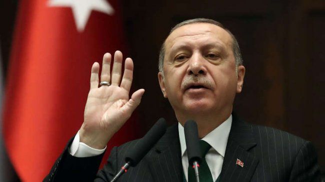 أردوغان يقيل 18 ألف موظف رسمي بموجب مرسوم
