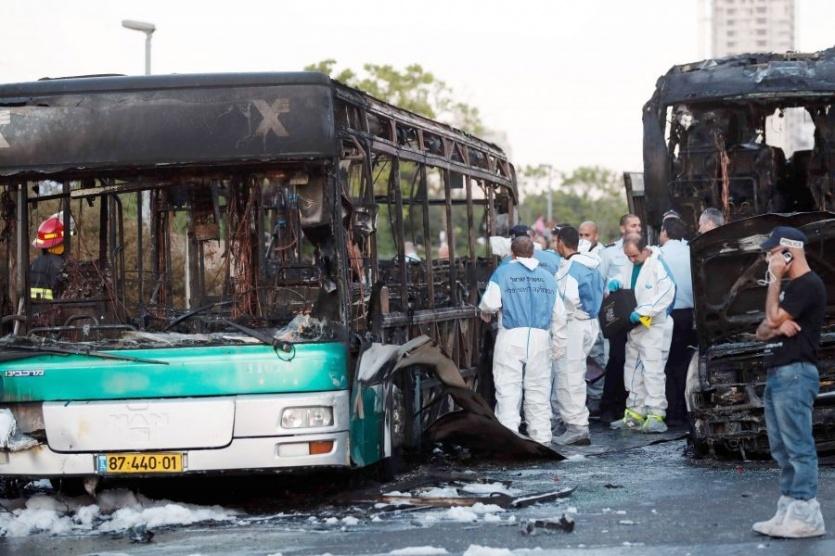 القناة السابعة العبرية: حماس تدعو لاستئناف عمليات تفجير الباصات "الإستشهادية" في إسرائيل