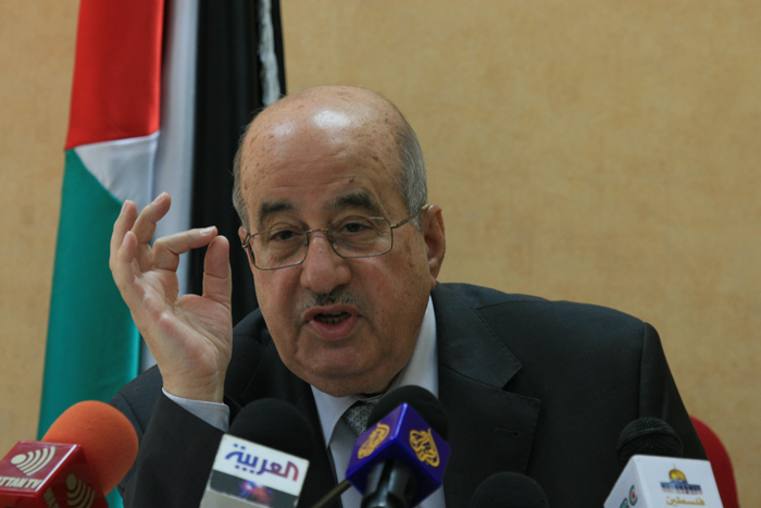 الزعنون: عقد "الوطني" يجب أن لا يتجاوز 5 أيار المقبل