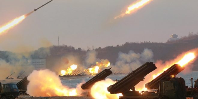 إطلاق مئات الصواريخ من غزة: إصابة 50 إسرائيليا والاحتلال يهدد