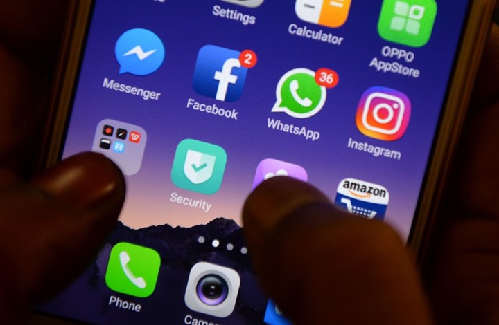 نيويورك تايمز: فيسبوك يخطط لدمج خدمات المراسلة الخاصة به