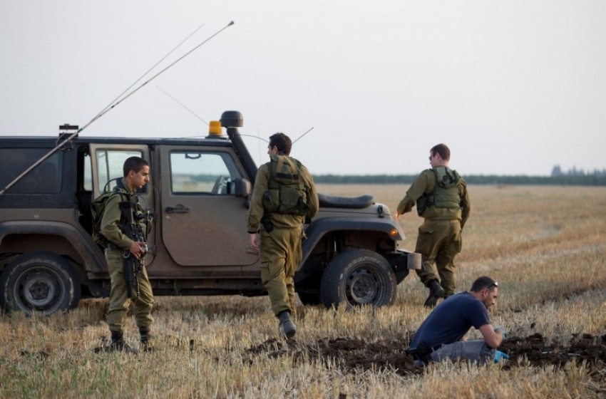 الجيش الإسرائيلي يتعامل مع عبوات متفجرة على حدود غزة