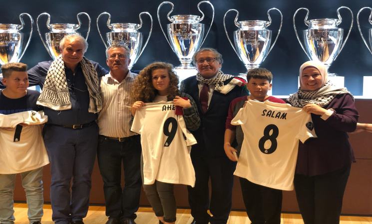 سفير اسرائيل في اسبانيا يتهم نادي ريال مدريد بـ”تشجيع العدوان” لاستقباله عهد التميمي