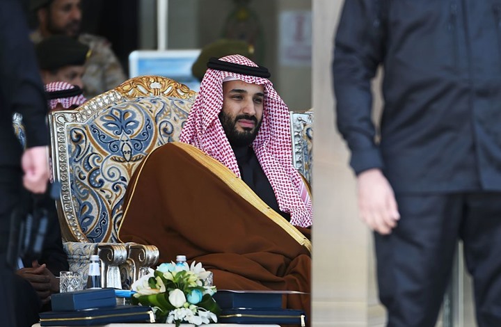 موقع استخباراتي: “الملك المنتظر” في السعودية قلق من تحركات خارجية لأبناء عمومته