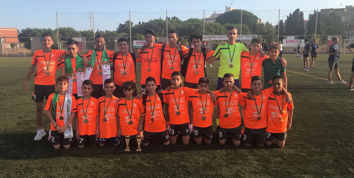 المشروبات الوطنية ترعى مشاركة "أكاديمية مواهب الغد"في بطولة إسبانيا الدولية ببرشلونة