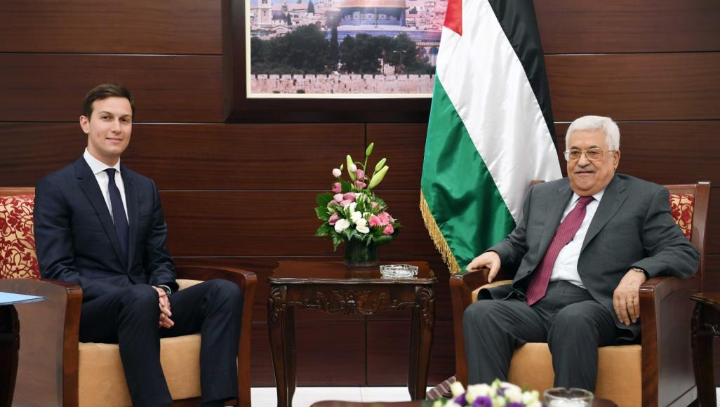 كوشنير يكشف لماذا قطعت أمريكا الأموال عن السلطة الفلسطينية؟