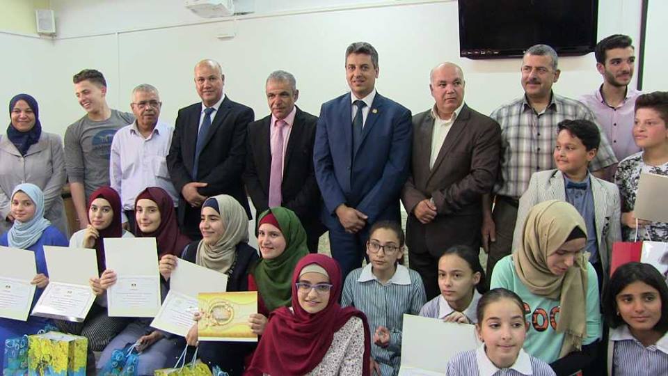   "بنك القدس" يكرم  الطلبة الفائزين في مسابقة SABRI  ضمن مديرية التربية والتعليم لمحافظة سلفيت