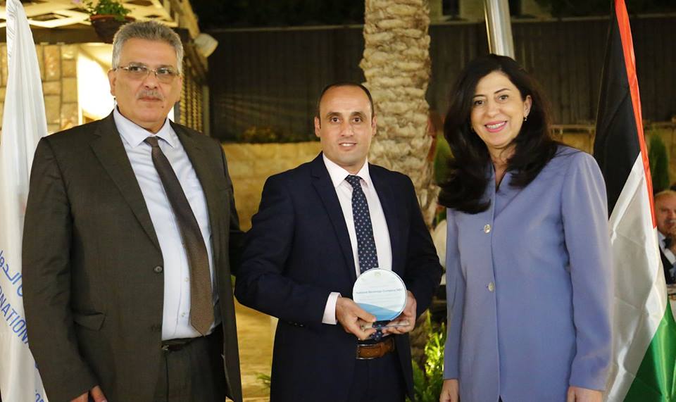  المشروبات الوطنية تقدّم رعاية لمنتدى فلسطين الدولي الأول للمياه