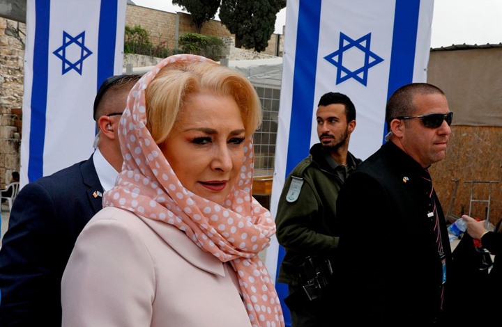 رئيس رومانيا يطلب من رئيس الوزراء الاستقالة.. لهذا السبب